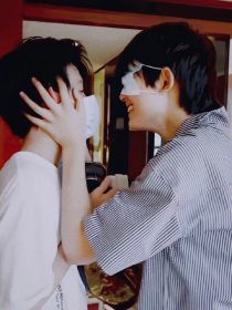红杏四叶草